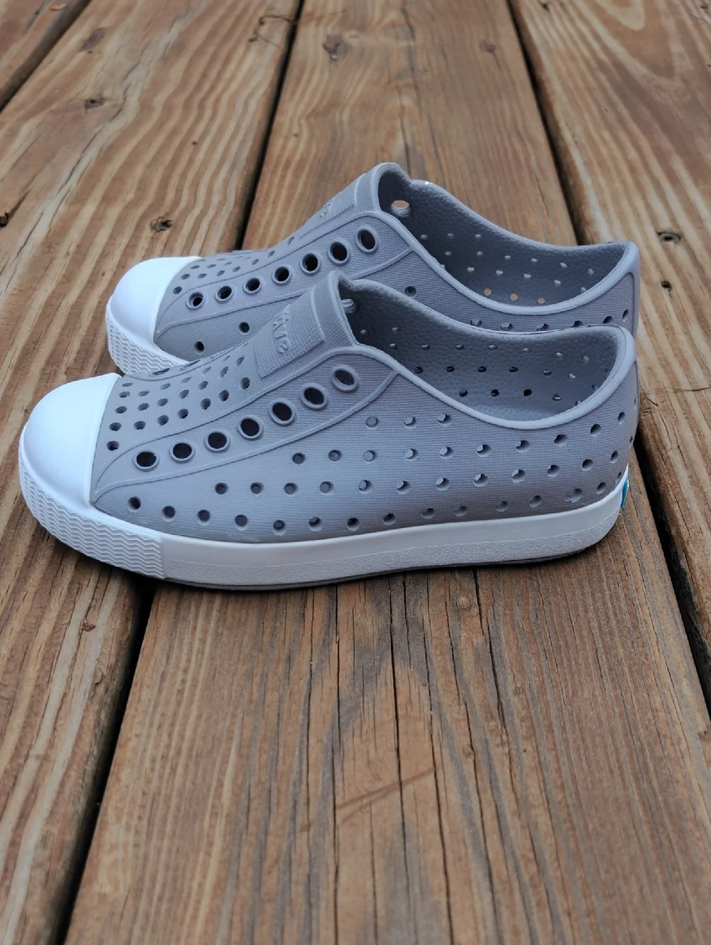 Native Gray Jefferson Slip-On Water Shoes Sneakers Size 8 Kids